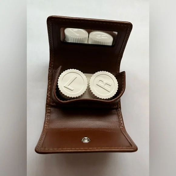 Brand New Without tags Coach Contact Case - Picture 5 of 5